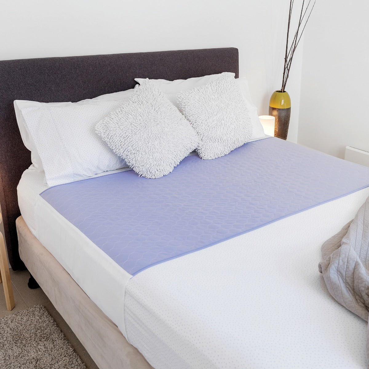 Conni X-wide Reusable 153x85cm Charcoal Bed Pad with Tuck-ins 2500ml